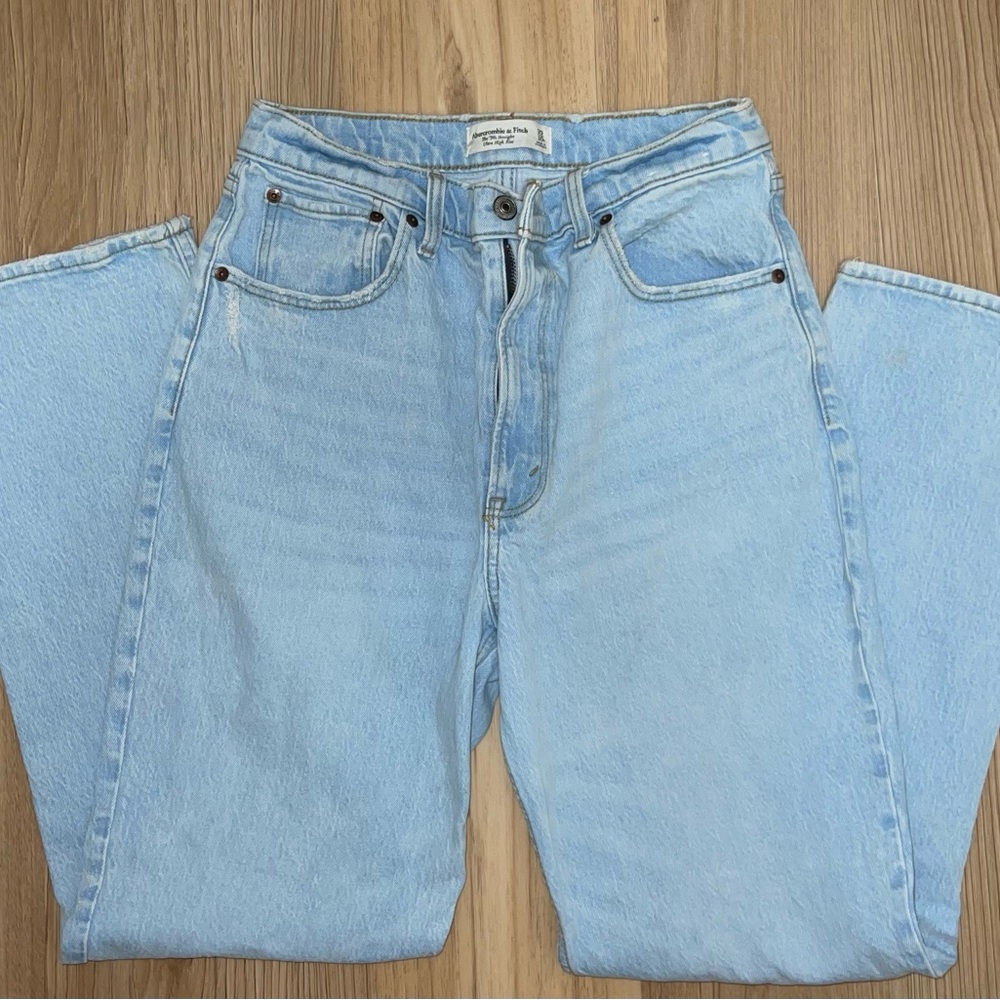 Abercrombie & Fitch 90’s Ultra High Rise Straight Jeans